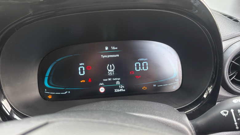 Hyundai i10 1.0 Advance 5dr Petrol Hatchback